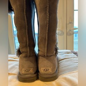 UGG Bailey Button Triplet